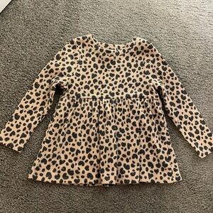 Cat & Jack size 2t 🐆 long sleeved shirt